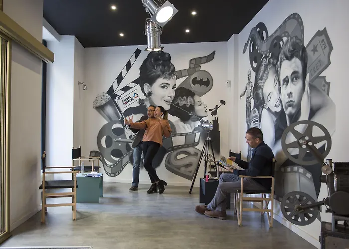 酒店 Casual Del Cine 2*